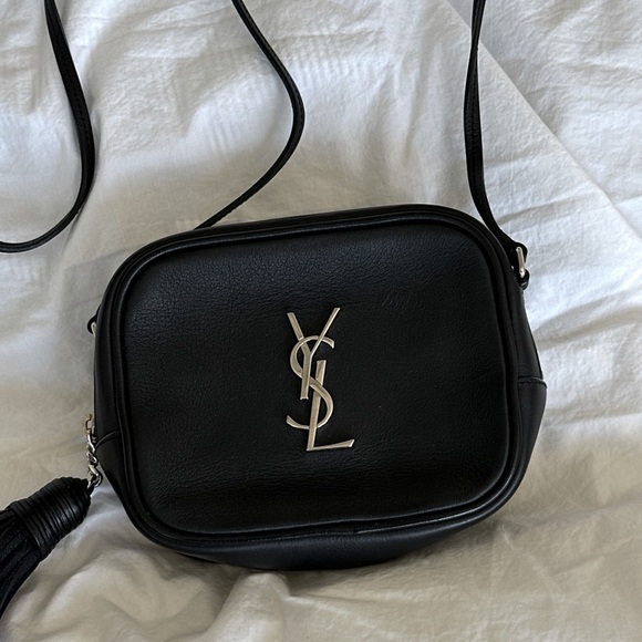 EUC YSL BLOGGER BAG Black with Silver Hardware. With Dustbag. Original Owner. - Picture 5 of 14